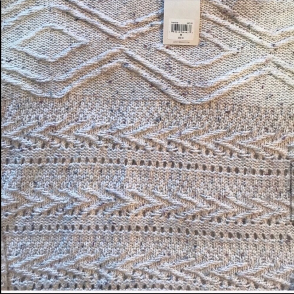 Lucky Brand Cable Knit Chunky Soft Sweater - Picture 6 of 10
